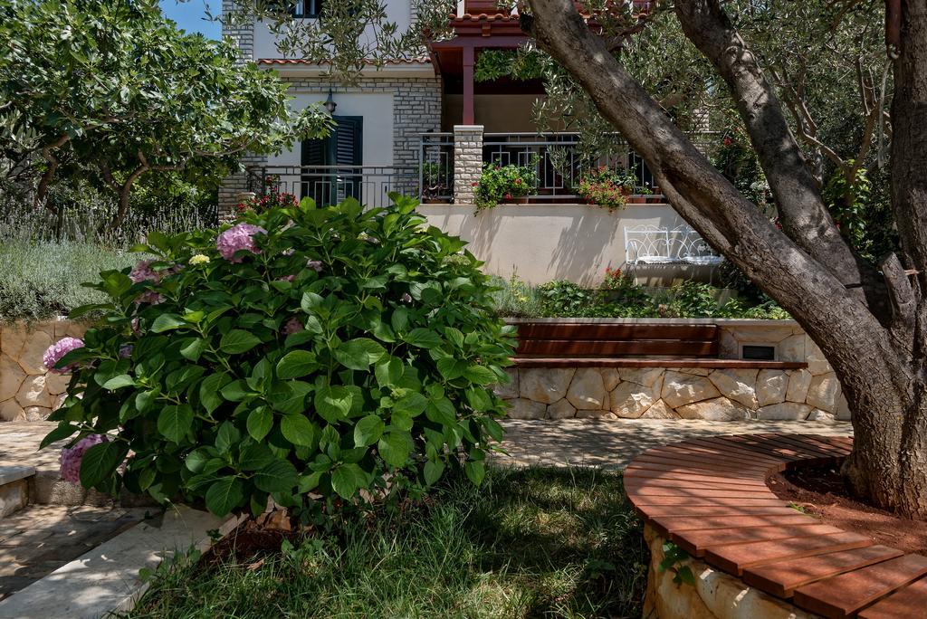 Apartman Roza Рогозниця Екстер'єр фото