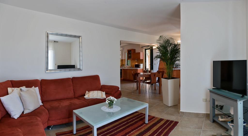 Apartman Roza Рогозниця Екстер'єр фото